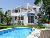 Об'єкти з басейном