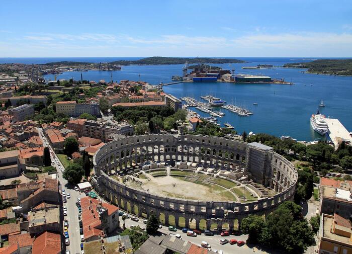 Pula Arena est l'un des sites les plus célèbres de la République de Croatie.