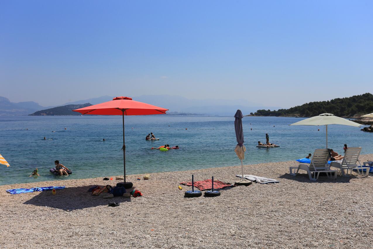 La spiaggia più vicina - Appartamenti accanto al mare per famiglie Slatine, Bua - Čiovo