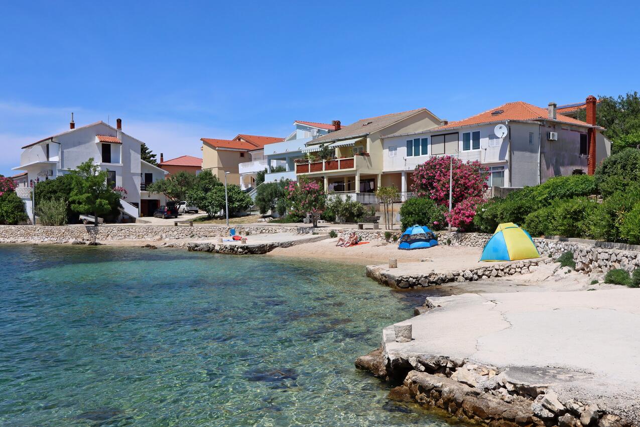 Legközelebbi strand - Apartmanok és szobák parkolóhellyel Mandre, Pag