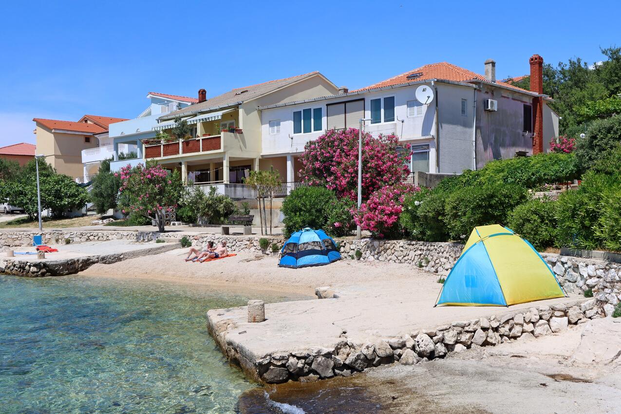 Legközelebbi strand - Apartmanok és szobák parkolóhellyel Mandre, Pag