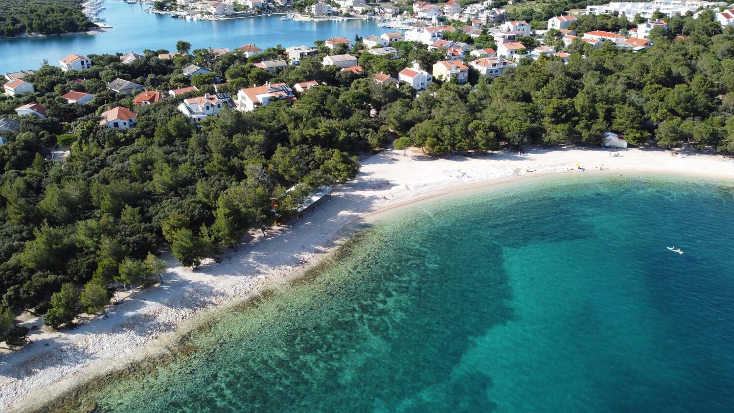 La plage la plus proche - Appartements près de la mer Simuni, Pag