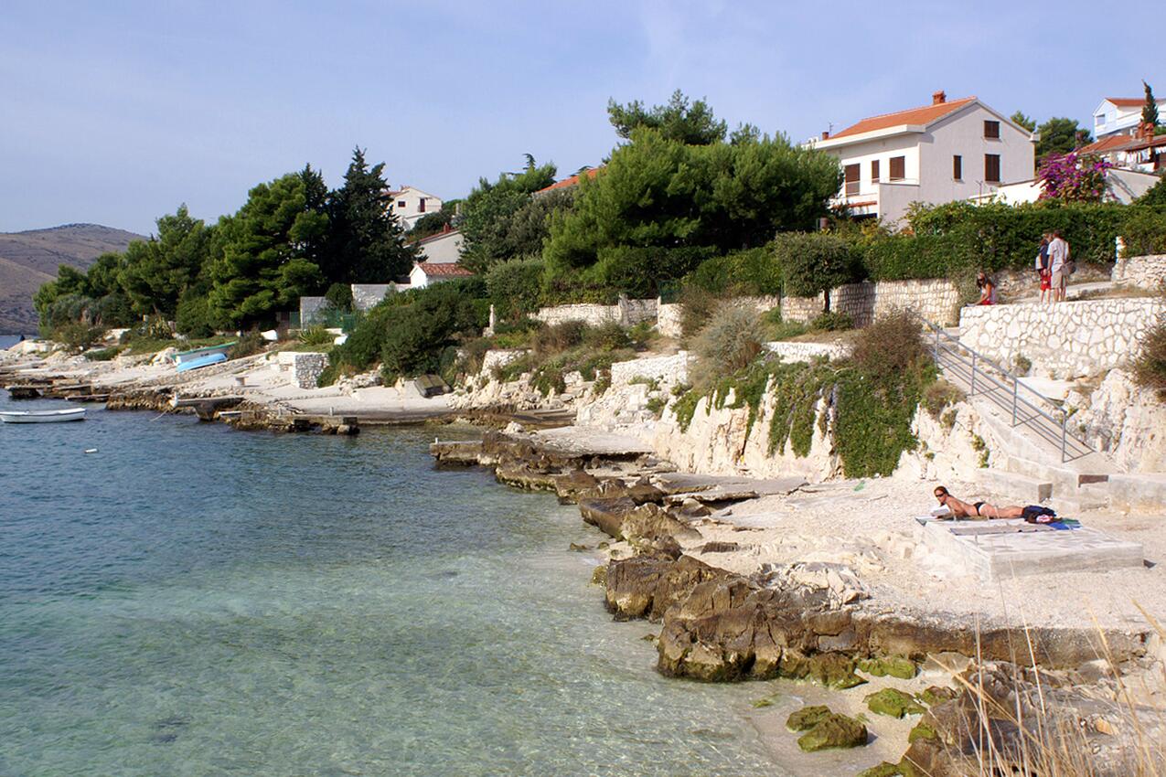 Najbliža plaža - Apartmani uz more Seget Vranjica, Trogir