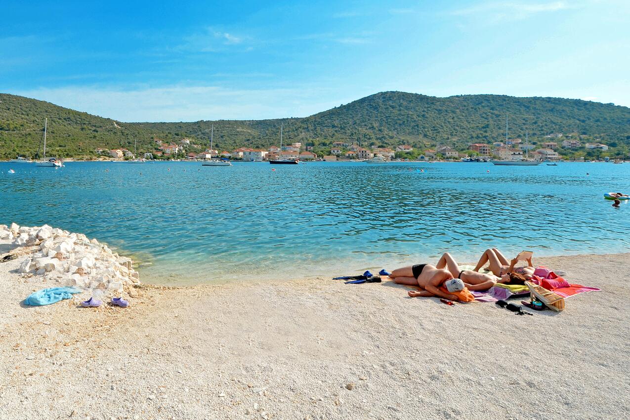 Nearest beach - Apartments by the sea Vinišće, Trogir