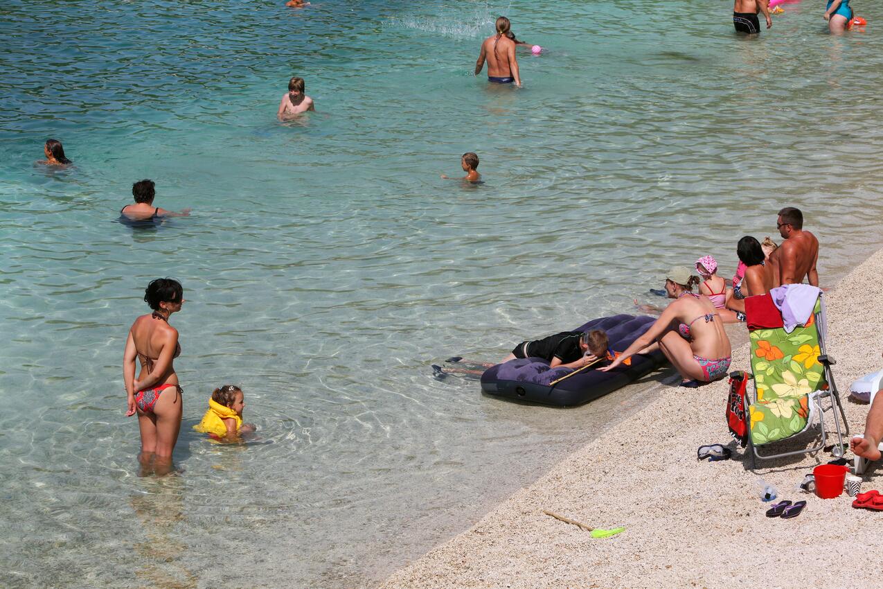 Nearest beach - Apartments by the sea Vinišće, Trogir