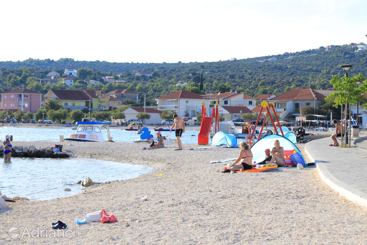 Nearest beach - Apartments by the sea Vinišće, Trogir