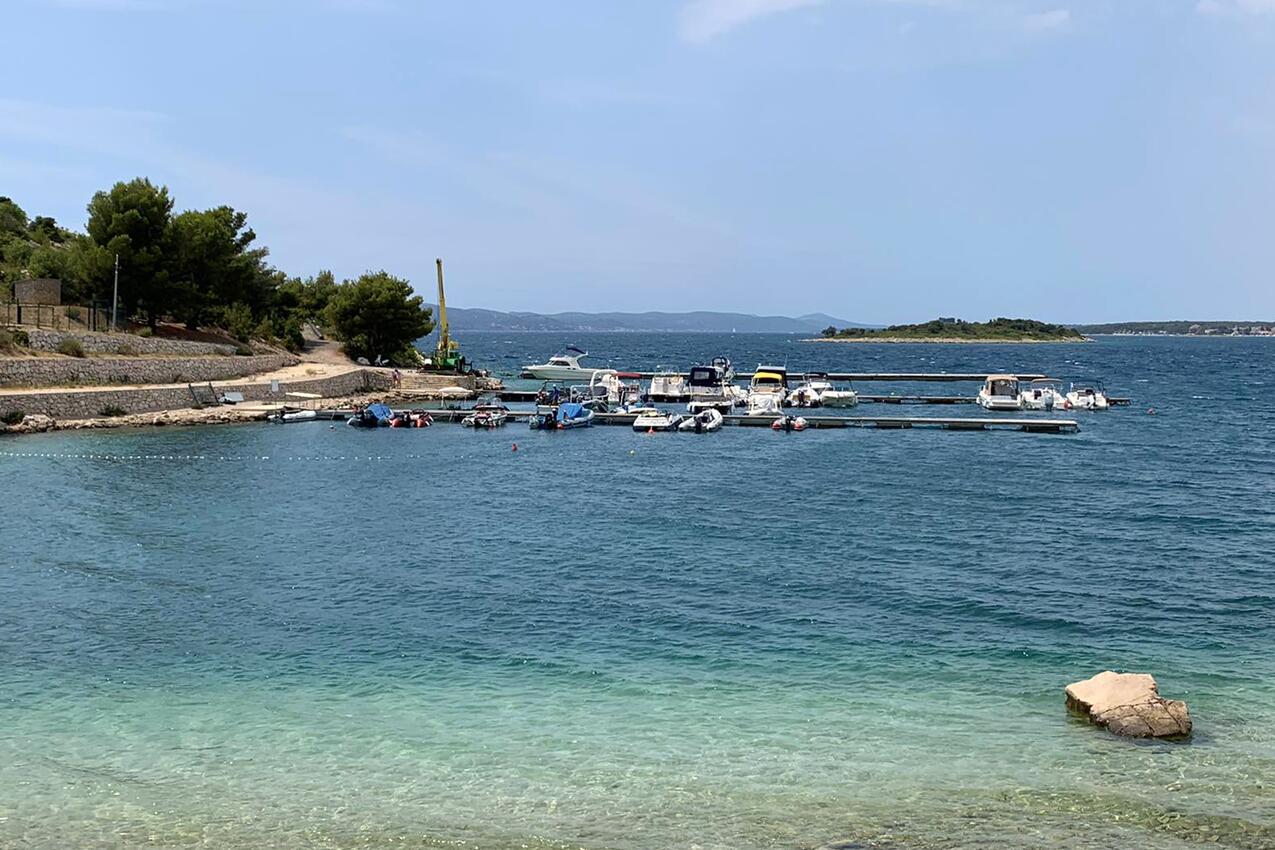 La spiaggia più vicina - Appartamenti accanto al mare Drage, Biograd