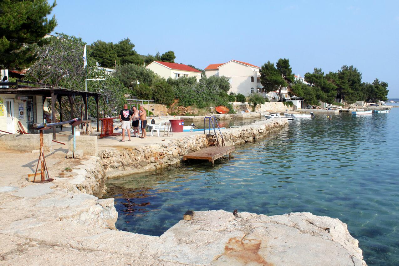 Najbliža plaža - Apartmani uz more Stara Novalja, Pag