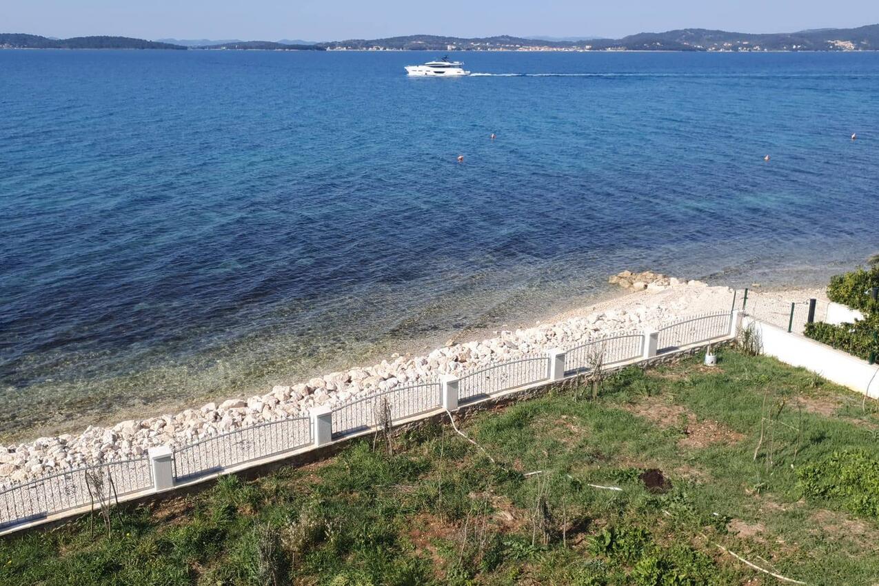 Nejbližší pláž - Rodinné apartmány u moře Sukošan, Zadar