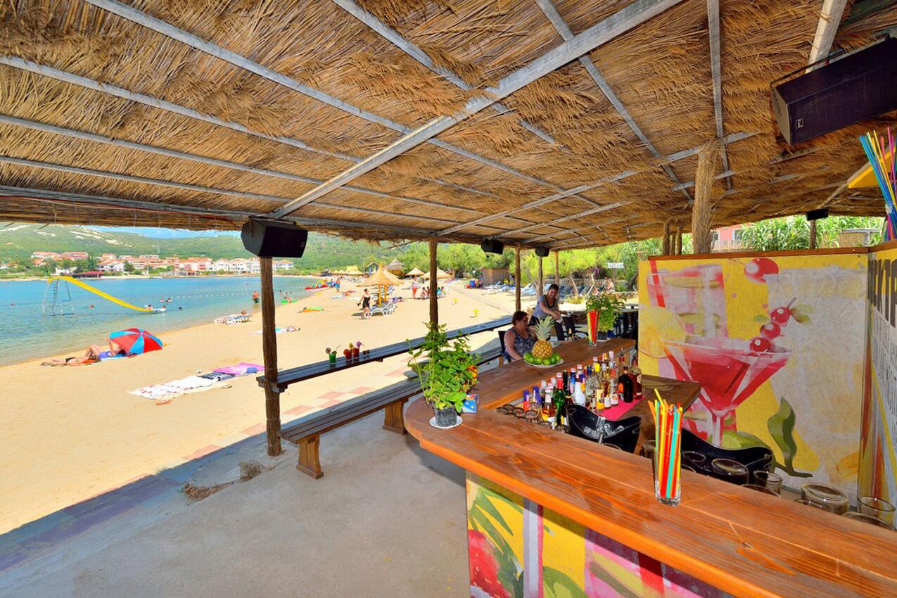 Nächster Strand - Ferienwohnungen mit Pool für Familien Novalja, Pag