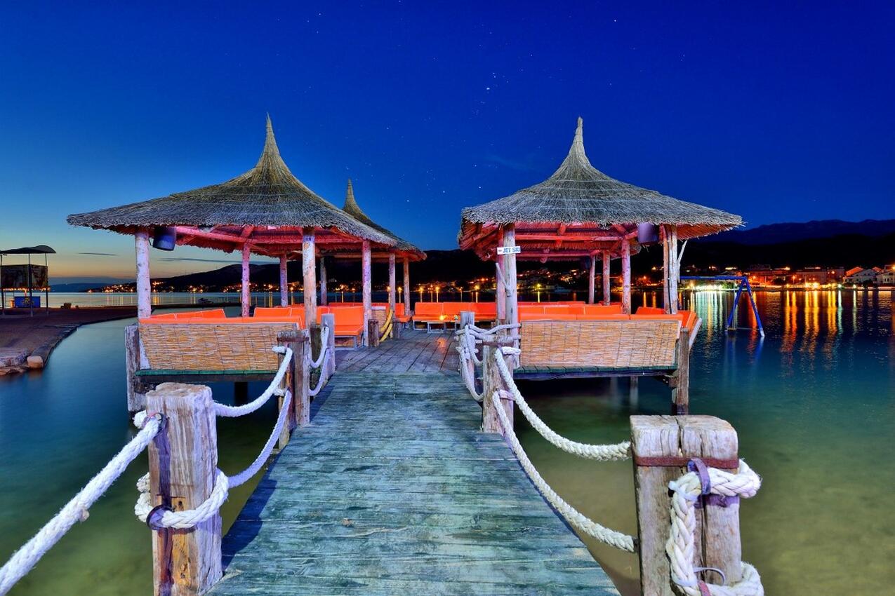Nächster Strand - Ferienwohnungen mit Pool für Familien Novalja, Pag