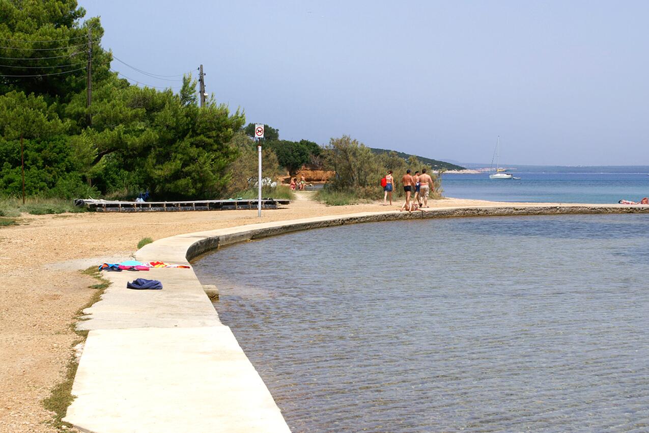 La spiaggia più vicina - Appartamenti per vacanze estive Vrgada, Biograd