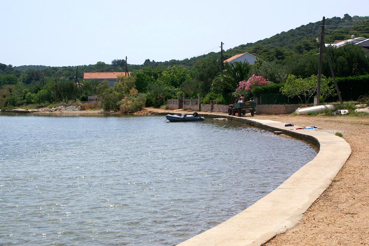 La spiaggia più vicina - Appartamenti per vacanze estive Vrgada, Biograd