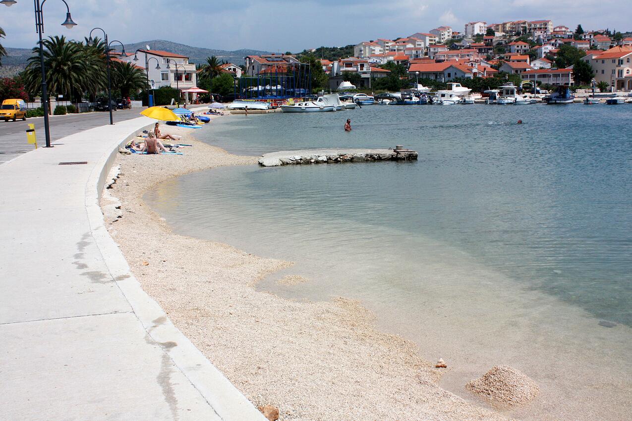 Nearest beach - Apartments by the sea Rogoznica