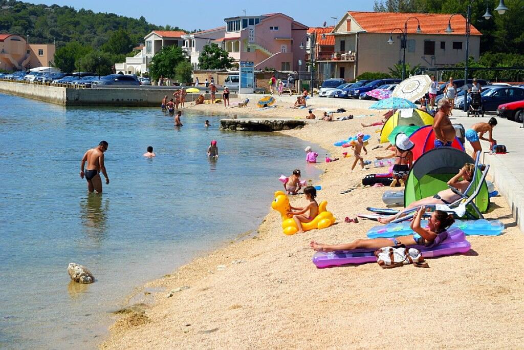 Nearest beach - Apartments by the sea Rogoznica