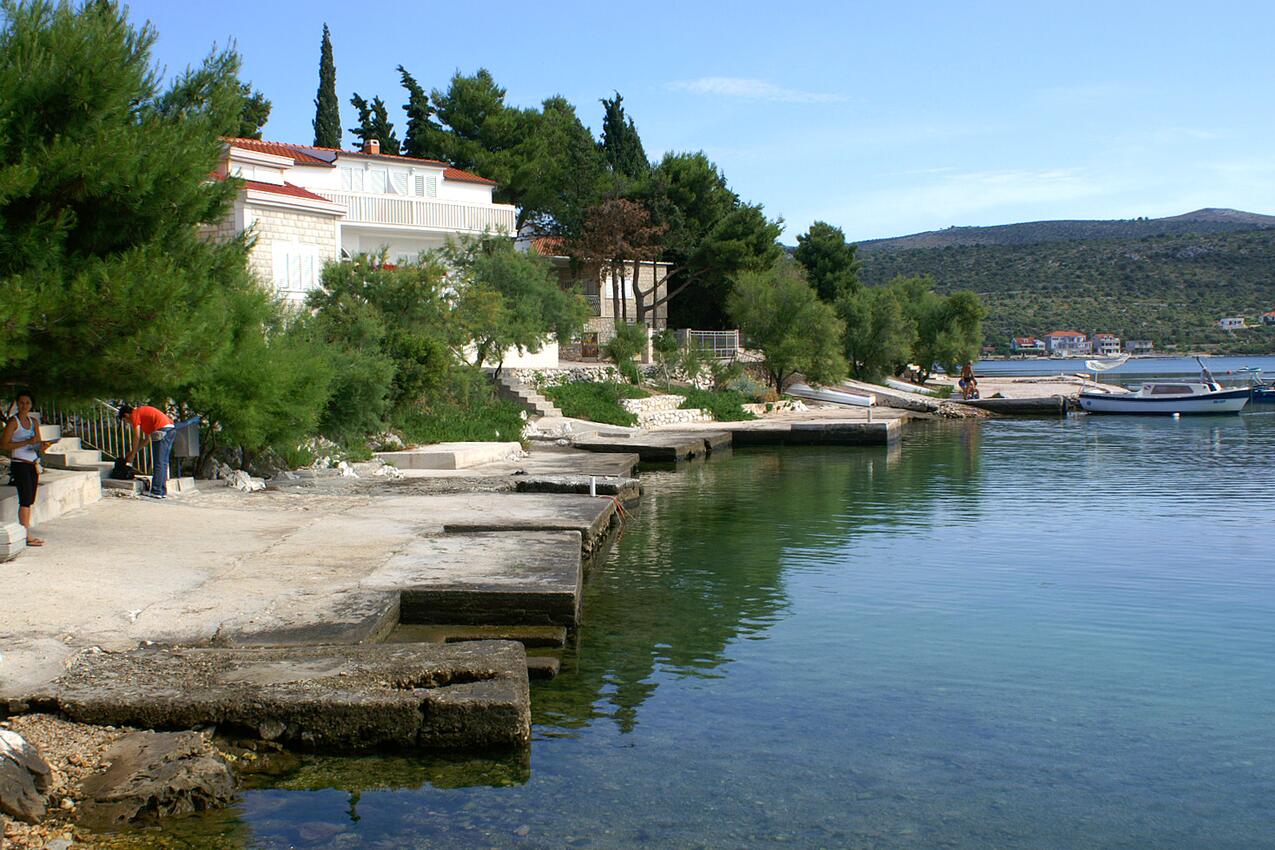 Najbližja plaža - Apartmaji ob morju Rogoznica
