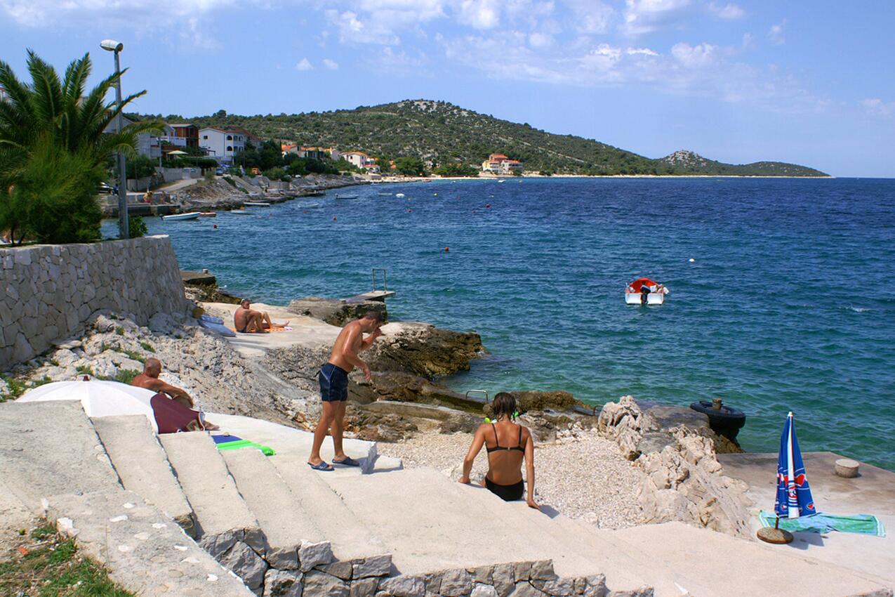 La spiaggia più vicina - Villa di lusso accanto al mare con piscina Razanj, Rogosnizza - Rogoznica