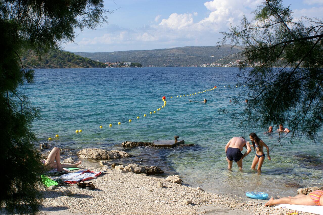 La spiaggia più vicina - Appartamenti accanto al mare Razanj, Rogosnizza - Rogoznica