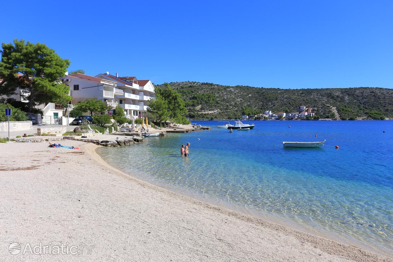 Nearest beach - Apartments by the sea Rogoznica