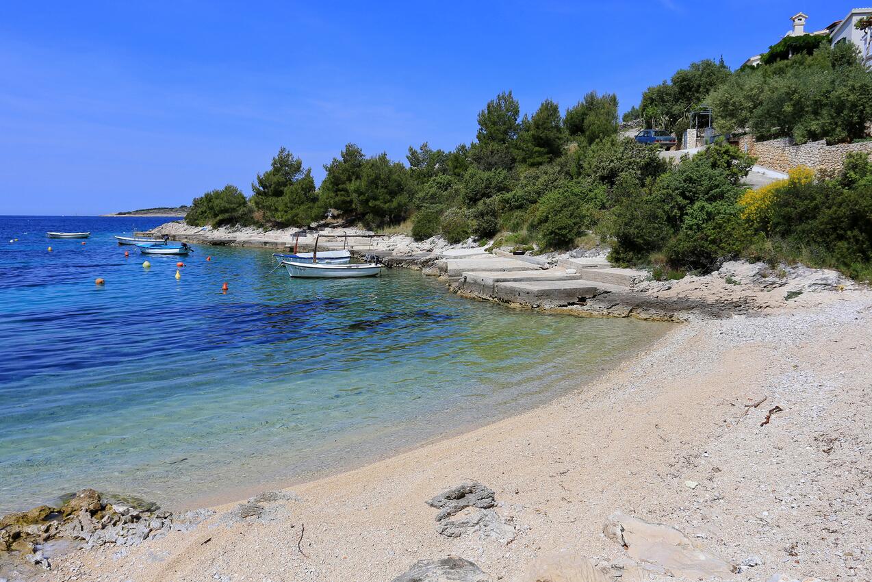 Nearest beach - Apartments with parking spaces Kanica, Rogoznica