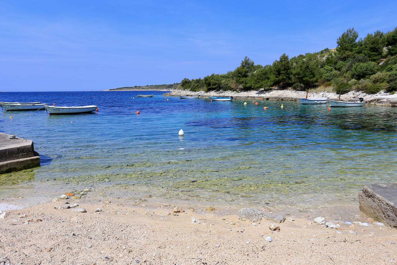 Nearest beach - Apartments with parking spaces Kanica, Rogoznica