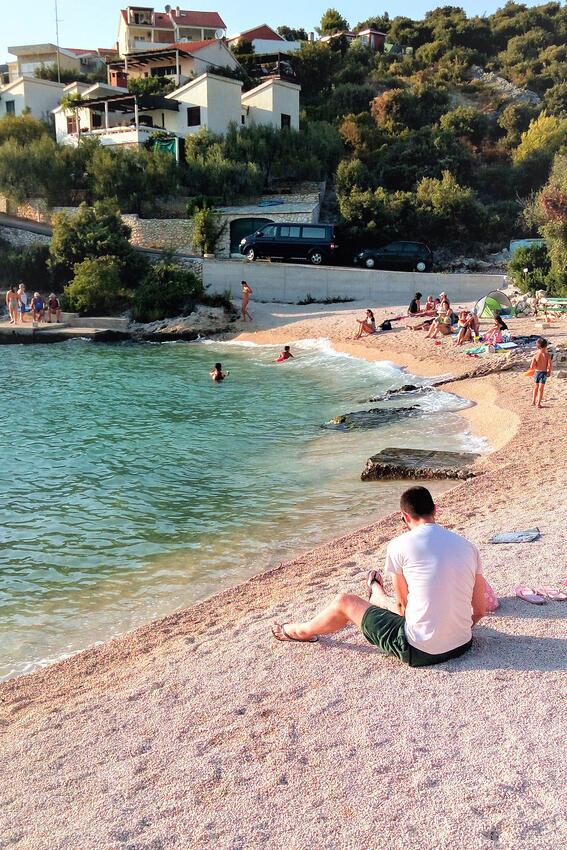 Nearest beach - Apartments with parking spaces Kanica, Rogoznica