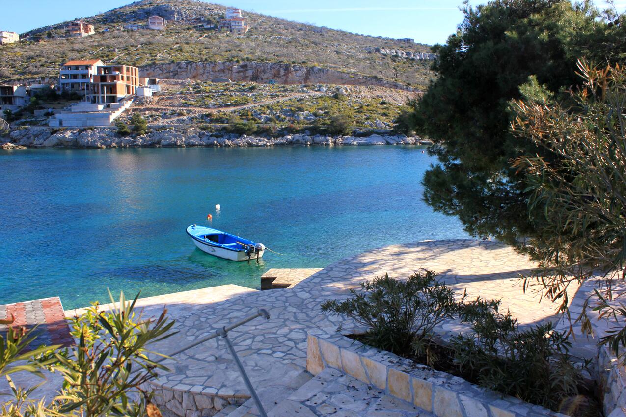 Najbliža plaža - Apartmani uz more Bilo, Primošten