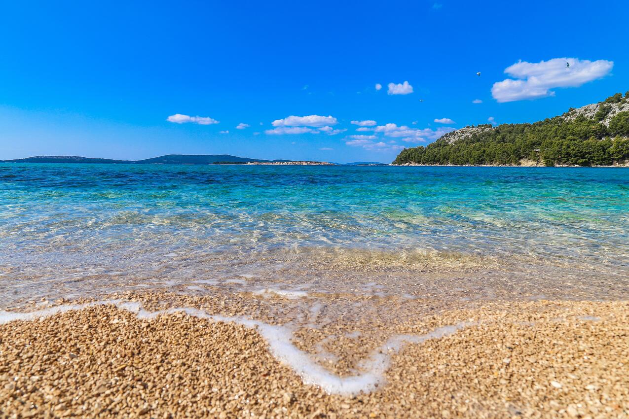 Playa más cercana - Apartamentos con piscina adecuados para familias con niños Zaboric, Sibenik