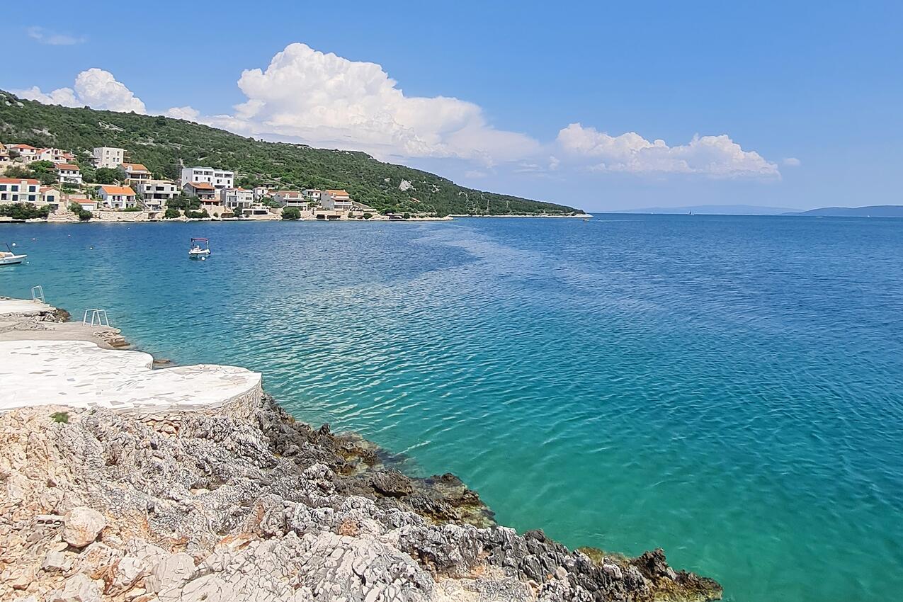 La spiaggia più vicina - Appartamenti accanto al mare Vinisce, Traù - Trogir