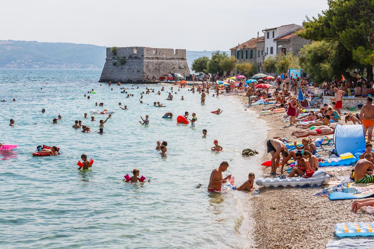 Nearest beach - Apartments with a parking space Kaštel Štafilić, Kaštela