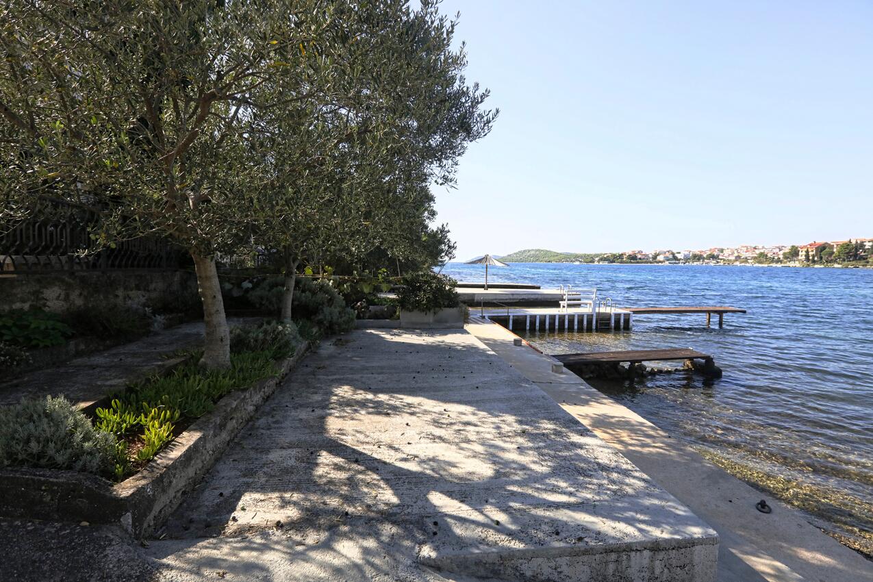 La spiaggia più vicina - Casa accanto al mare per famiglia con bambini Sparadici, Sebenico - Šibenik