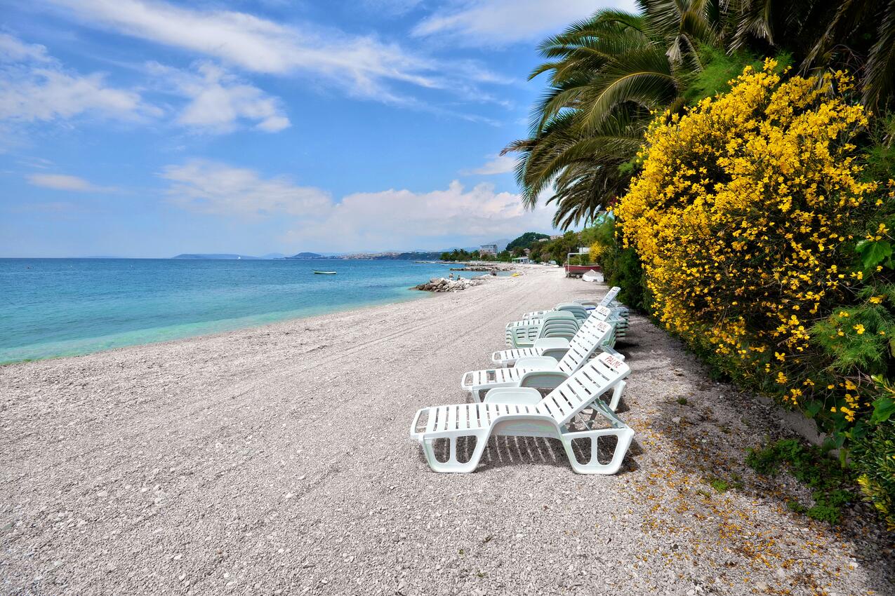 Playa más cercana - Apartamentos junto al mar Podstrana, Split