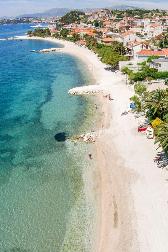 Playa más cercana - Apartamentos junto al mar Podstrana, Split