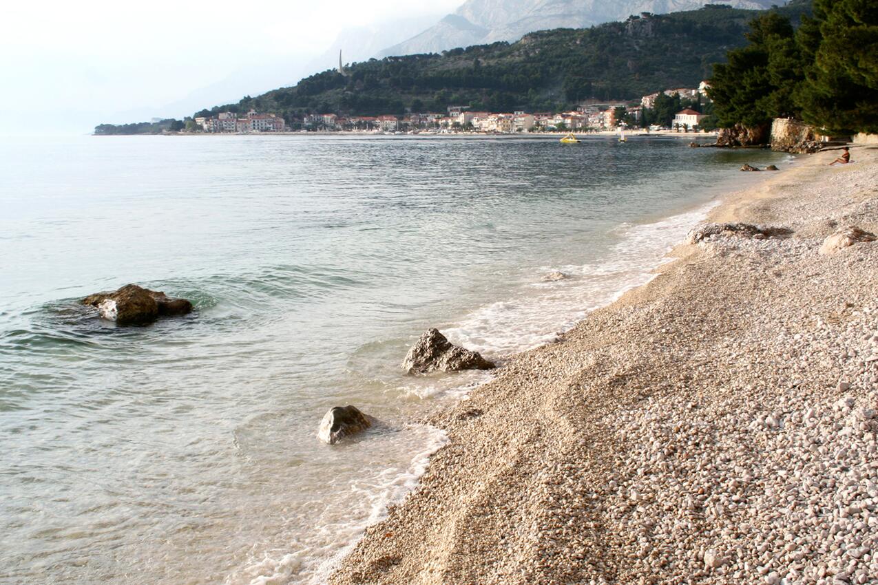 Nejbližší pláž - Apartmány s parkovištěm Podgora, Makarská - Makarska