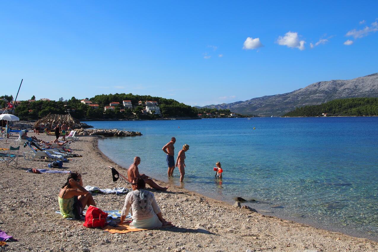 Nearest beach - Apartments with parking spaces Lumbarda, Korčula