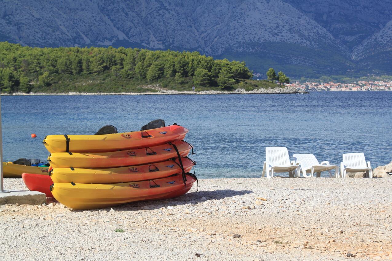 Nearest beach - Apartments with parking spaces Lumbarda, Korčula