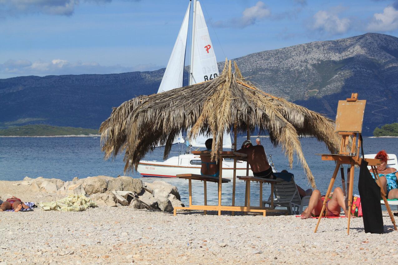 Nearest beach - Apartments with parking spaces Lumbarda, Korčula