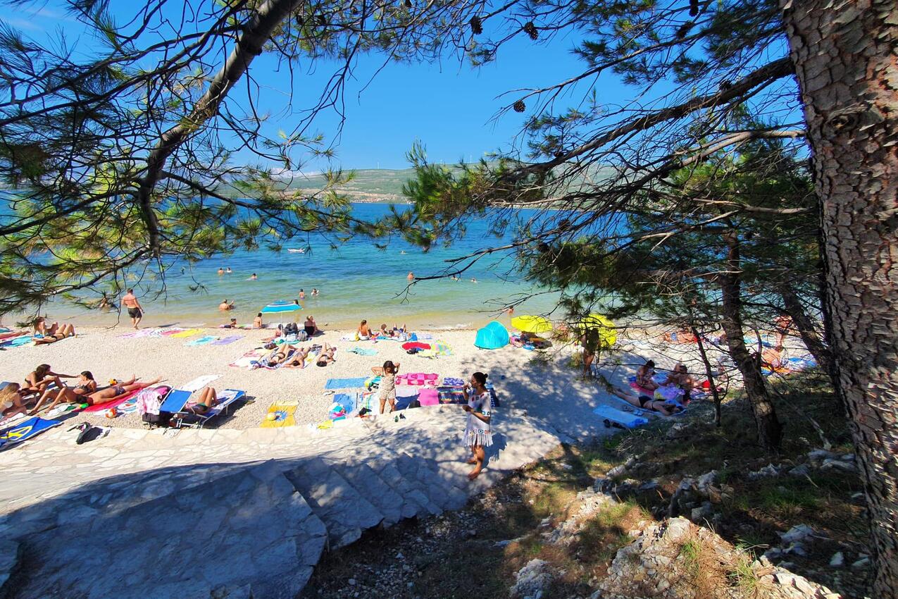 La spiaggia più vicina - Appartamenti con parcheggio Donji Karin, Novigrad