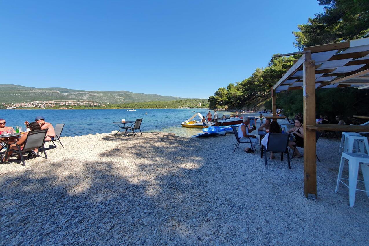 La spiaggia più vicina - Appartamenti con parcheggio Donji Karin, Novigrad
