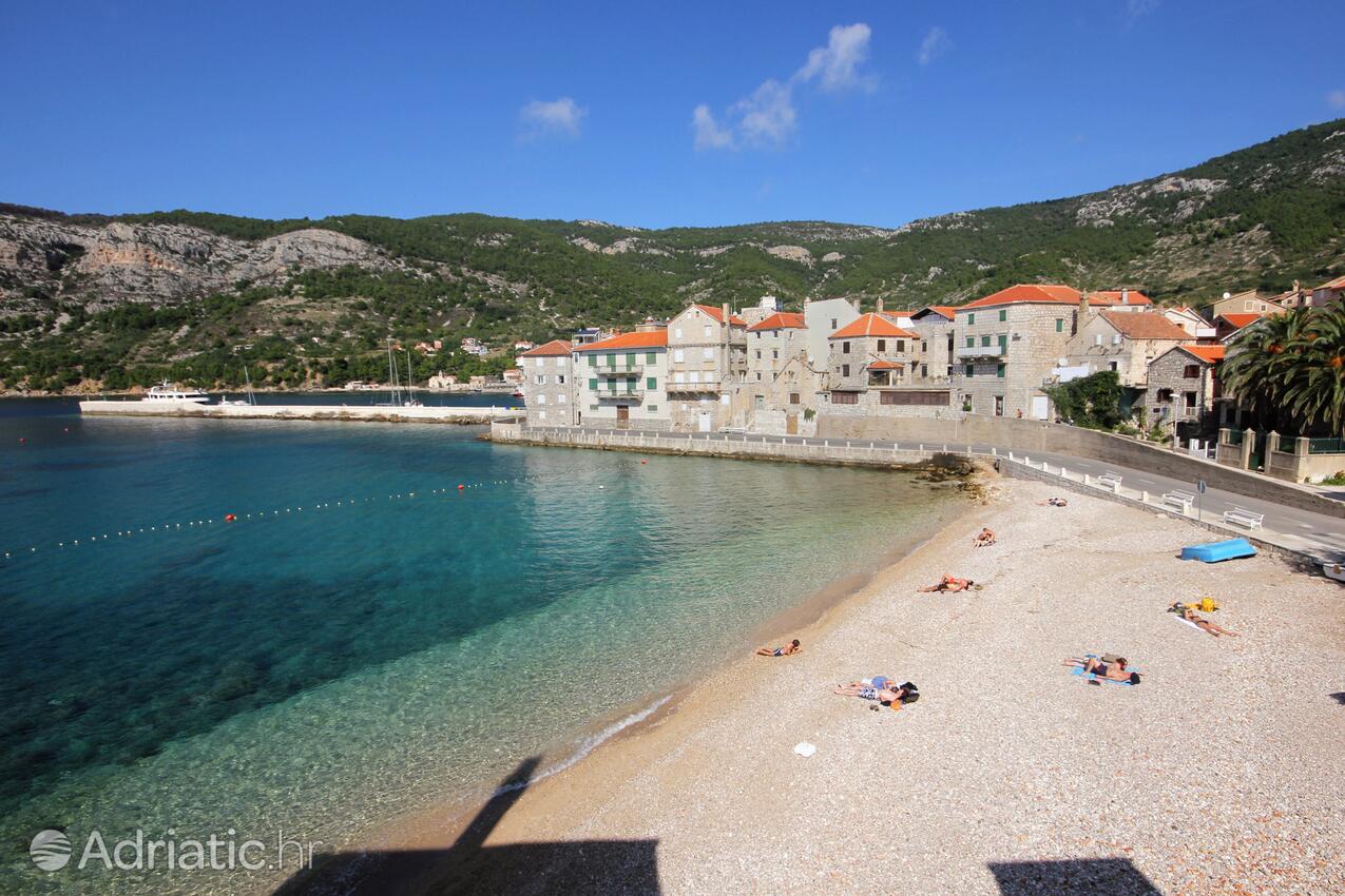 La spiaggia più vicina - Appartamenti e camere accanto al mare Comisa - Komiža, Lissa - Vis