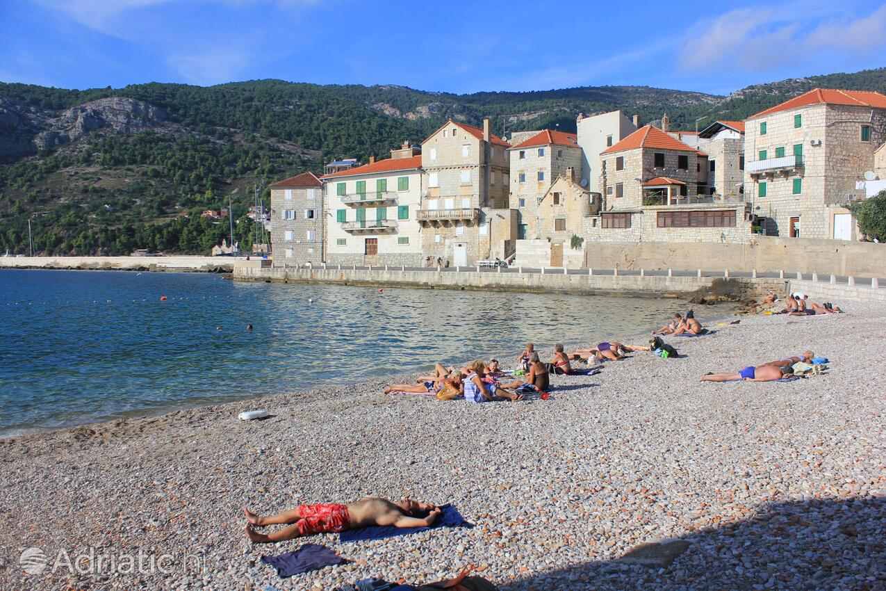 La spiaggia più vicina - Appartamenti e camere accanto al mare Comisa - Komiža, Lissa - Vis