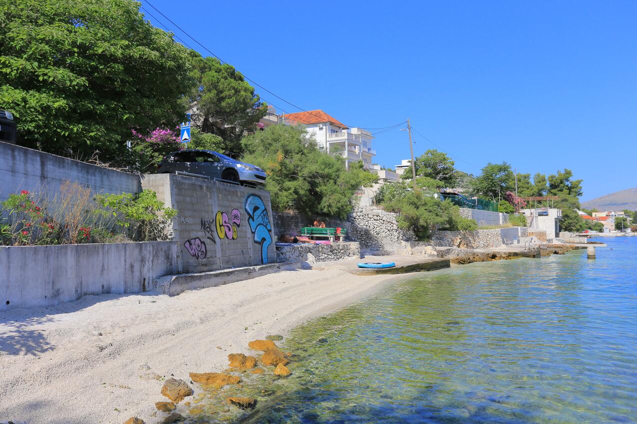 Nearest beach - Apartments by the sea Mastrinka, Čiovo