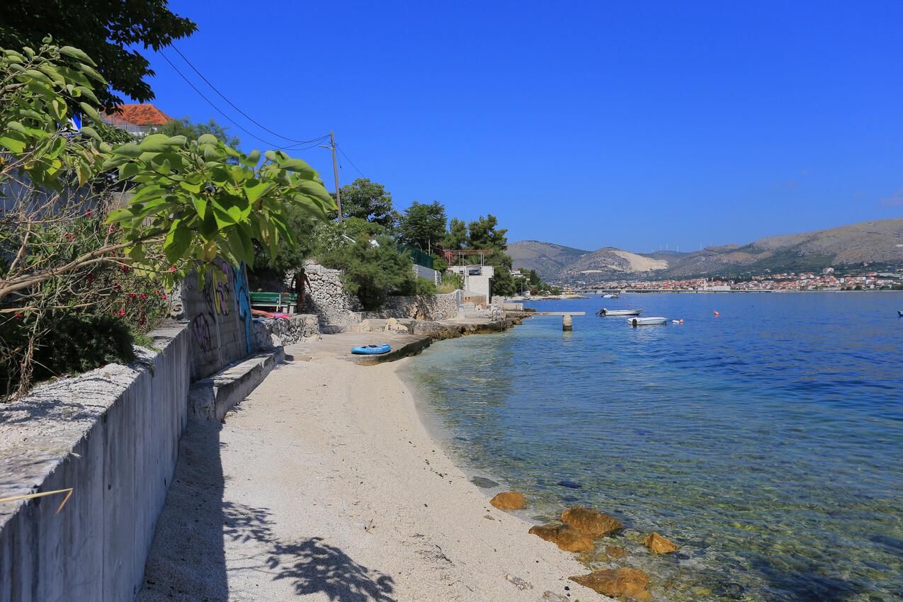 Nearest beach - Apartments by the sea Mastrinka, Čiovo