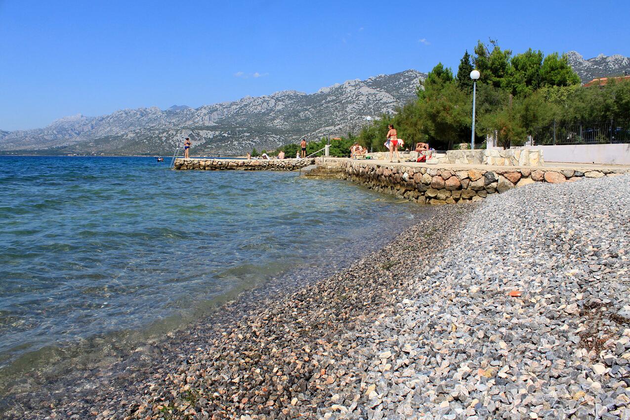 Nächster Strand - Ferienwohnungen mit Parkplatz Rovanjska, Paklenica