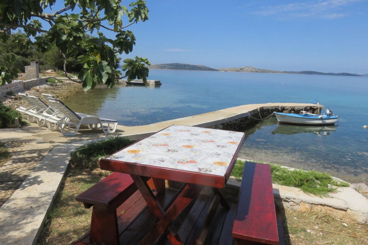 La spiaggia più vicina - Casa dei pescatori accanto al mare Baia Sant'Antonio - Sveti Ante, Pasman