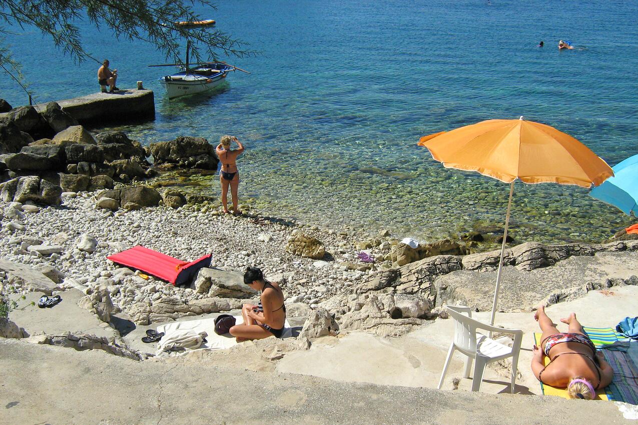 Nächster Strand - Ferienwohnungen am Meer Prizba, Korcula
