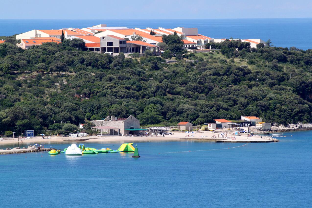 Nearest beach - Apartments with parking spaces Dubrovnik