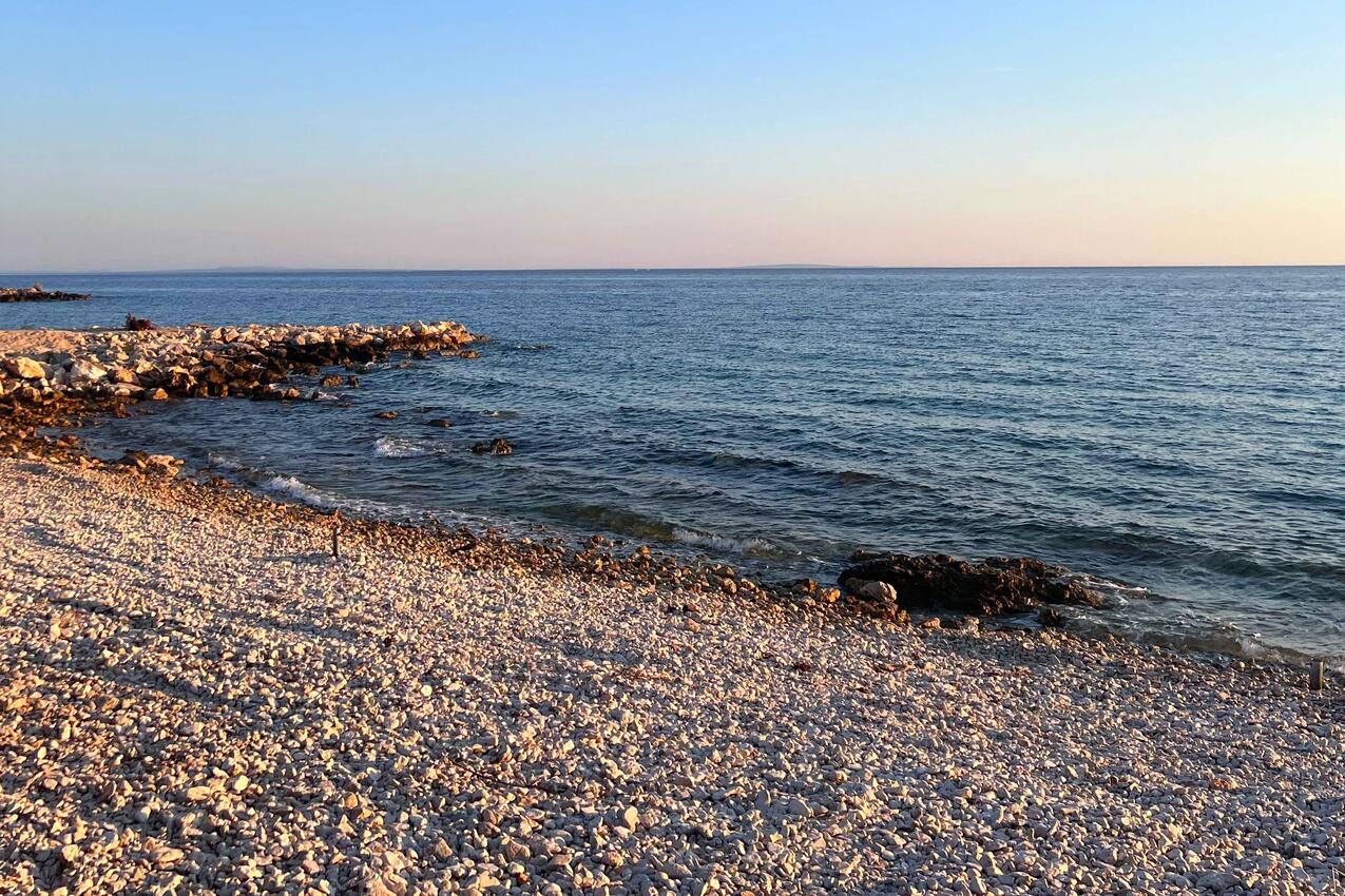 La spiaggia più vicina - Casa vacanze accanto al mare Baia Krlić, Pago - Pag