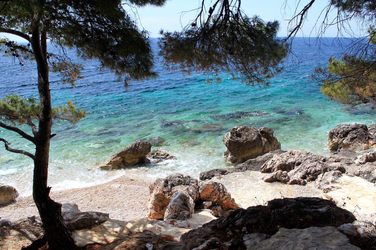 Nächster Strand - Ferienwohnungen am Meer Ivan Dolac, Hvar