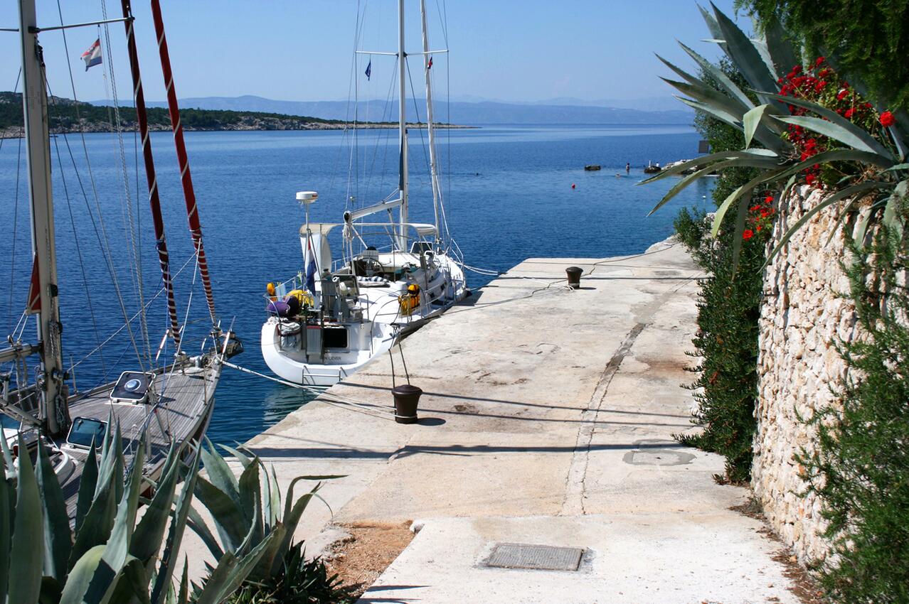 La spiaggia più vicina - Appartamenti accanto al mare Baia Pokrivenik, Lesina - Hvar